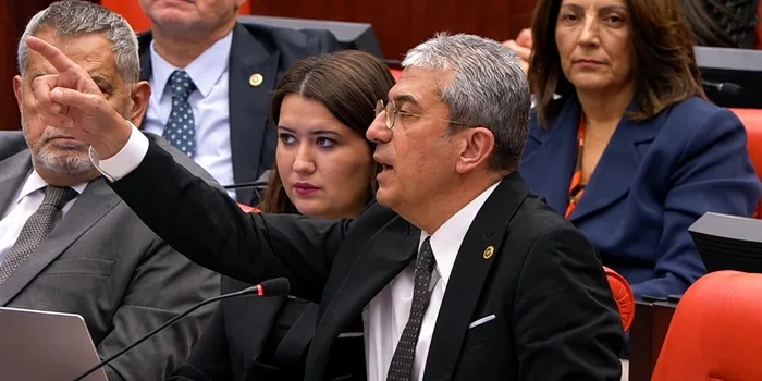AKP’liler en az 850 milyar lira çaldı