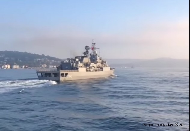 Deniz Kuvvetlerinden Boğazda Gövde Gösterisi