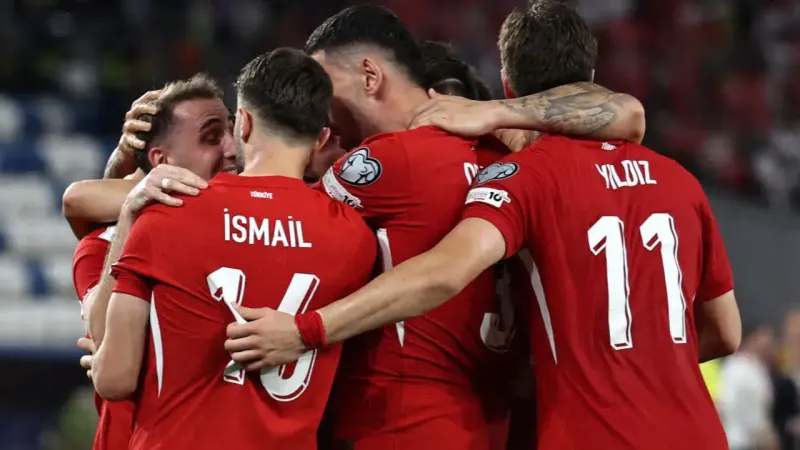 Dünya Kupası'na giden yolda ilk adımı attık:3-2