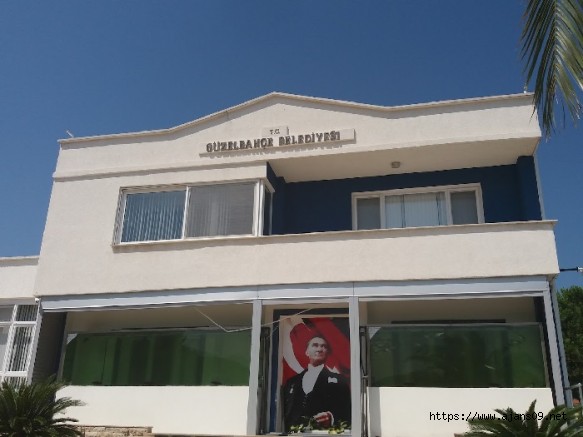 Güzelbahçe Belediyesi Zabıta Ekipleri Kaldırım İşgaline Geçit Vermiyor