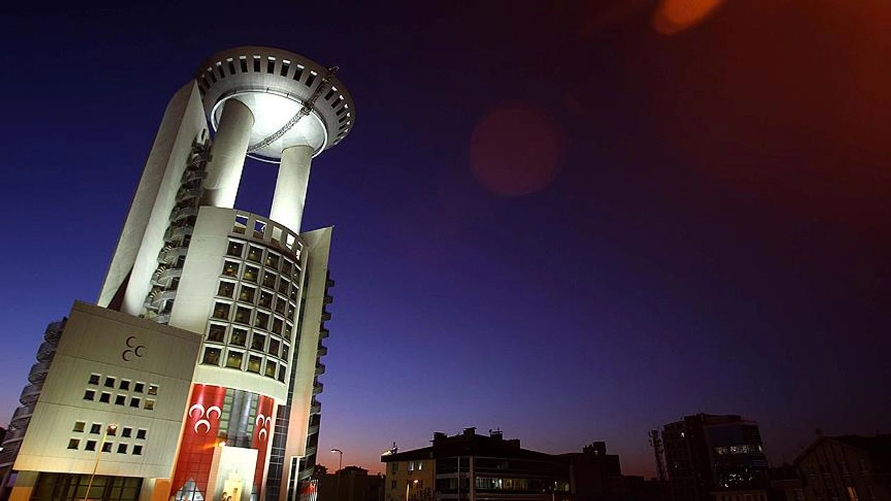 MHP'DE ÇATLAK BÜYÜYOR