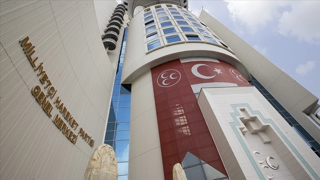 MHP İstanbul İl ve 39 İlçe Teşkilatı feshedildi